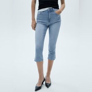 Mango Light Blue side opening capri jeans NWT